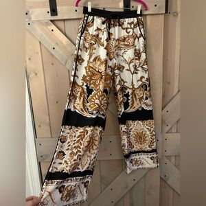 NWOT Pinch Patterned Satin Wide Leg Pants